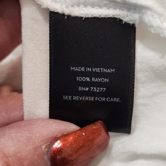 Vera Wang Semi-Sheer Rounded Neck Tunic - Picture 12 of 12